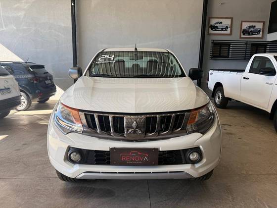 MITSUBISHI L200 TRITON 2.4 16V TURBO DIESEL SPORT GLS CD 4P 4X4 AUTOMÁTICO